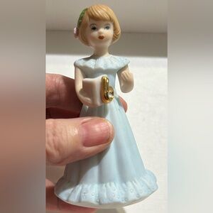 Light brown hair Birthday Girl “6” by Growing Up